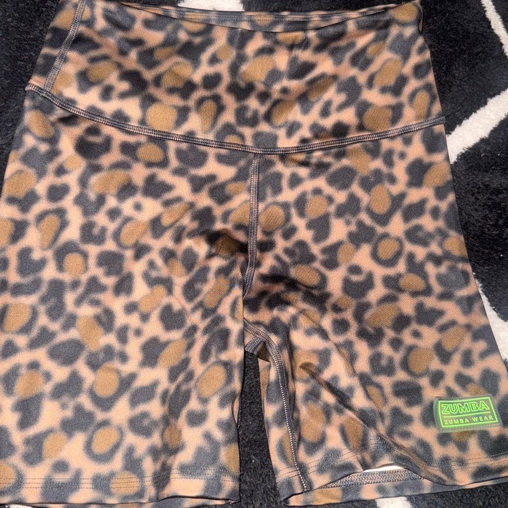 Zumba Leopard Biker shorts size small